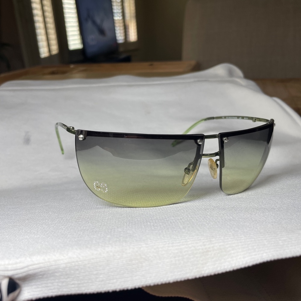 Vintage Y2K Gucci Rhinestone sunglasses - Picture 3 of 6